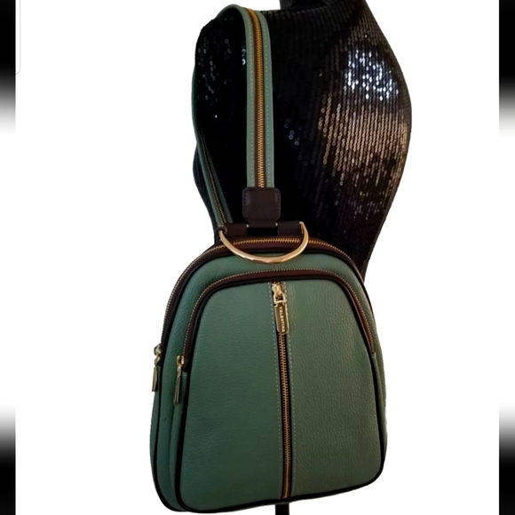 NWT 🇮🇹 Valentina Italian Green Pebbled leather Sling Backpack/Shoulder Bag - Picture 11 of 14